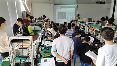 深圳迅維職業(yè)技能培訓(xùn)學(xué)校 賦能未來(lái)，精進(jìn)職業(yè)技能的卓越平臺(tái)